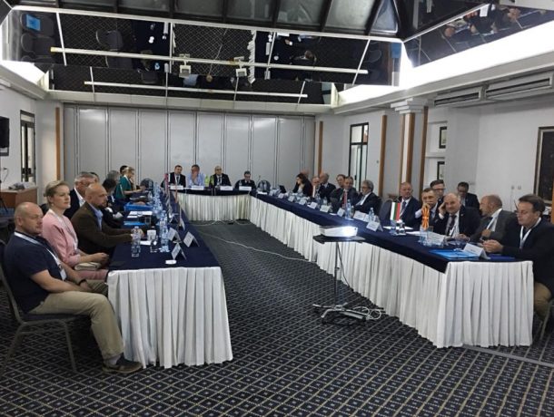 41435238_1931808620445856_4809855710680580096_n