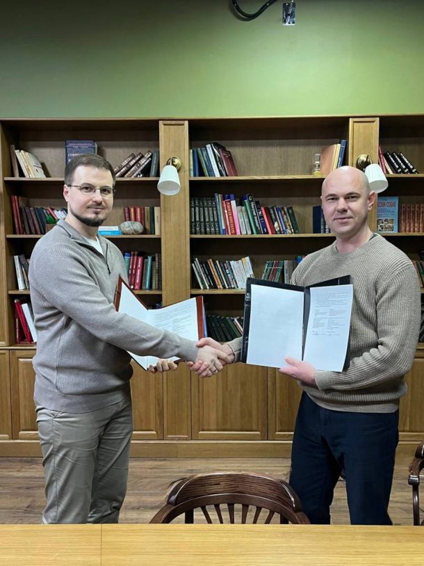 photo_5188547289776065917_y